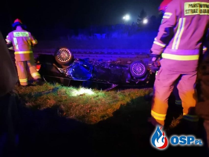 Wypadek BMW niedaleko Olsztyna. Pasażer zginał na miejscu