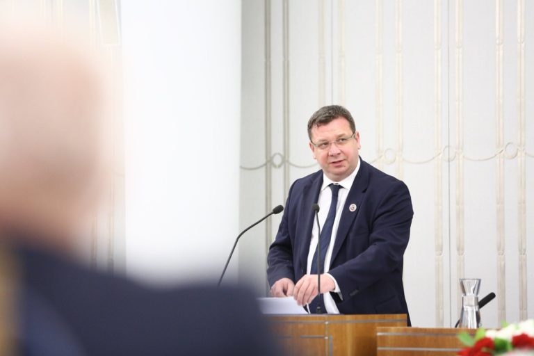 Wiceminister sprawiedliwości: działania olsztyńskiego sądu prowadzą do anarchii