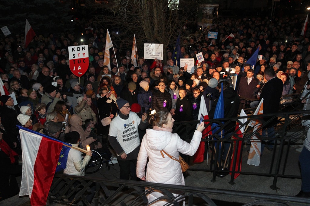 Kolejny protest w obronie sądów w Olsztynie. Frekwencja była niewielka