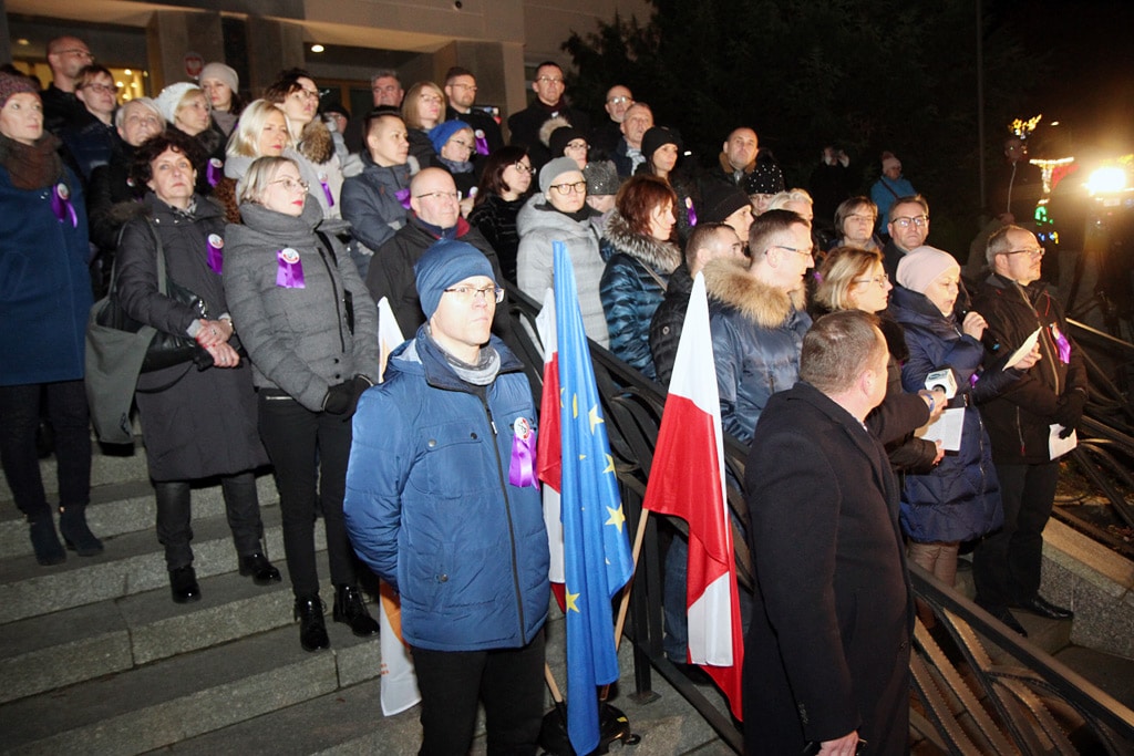 Kolejny protest w obronie sądów w Olsztynie. Frekwencja była niewielka