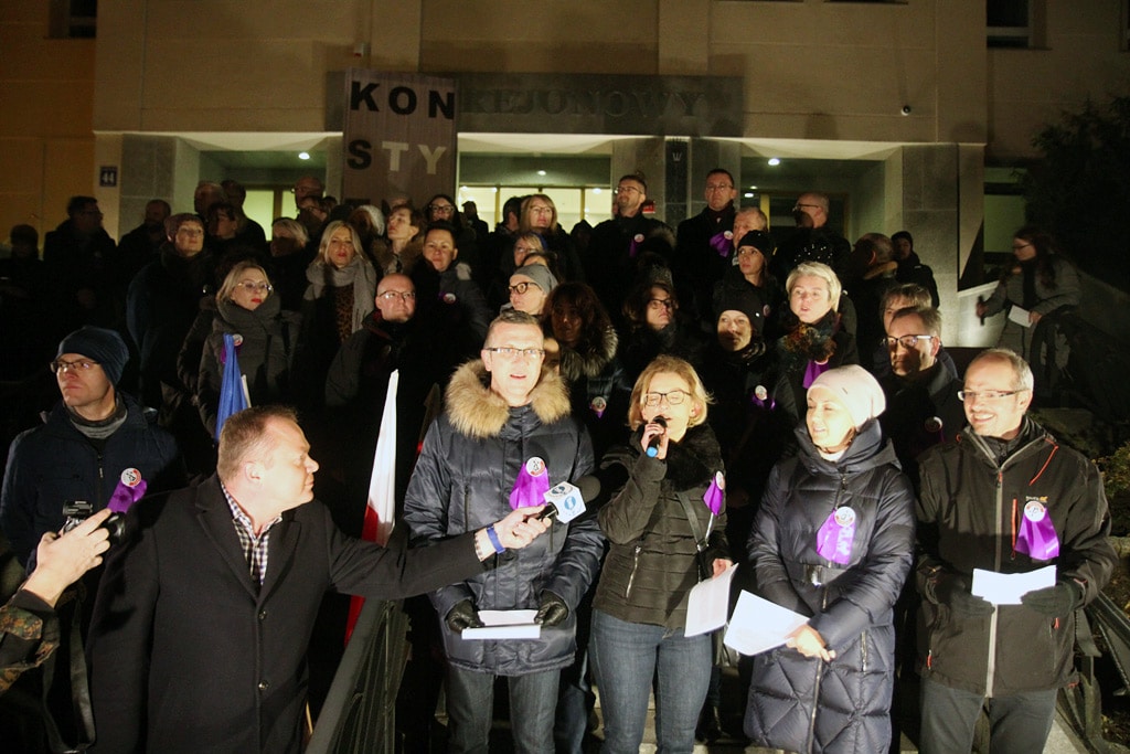 Kolejny protest w obronie sądów w Olsztynie. Frekwencja była niewielka