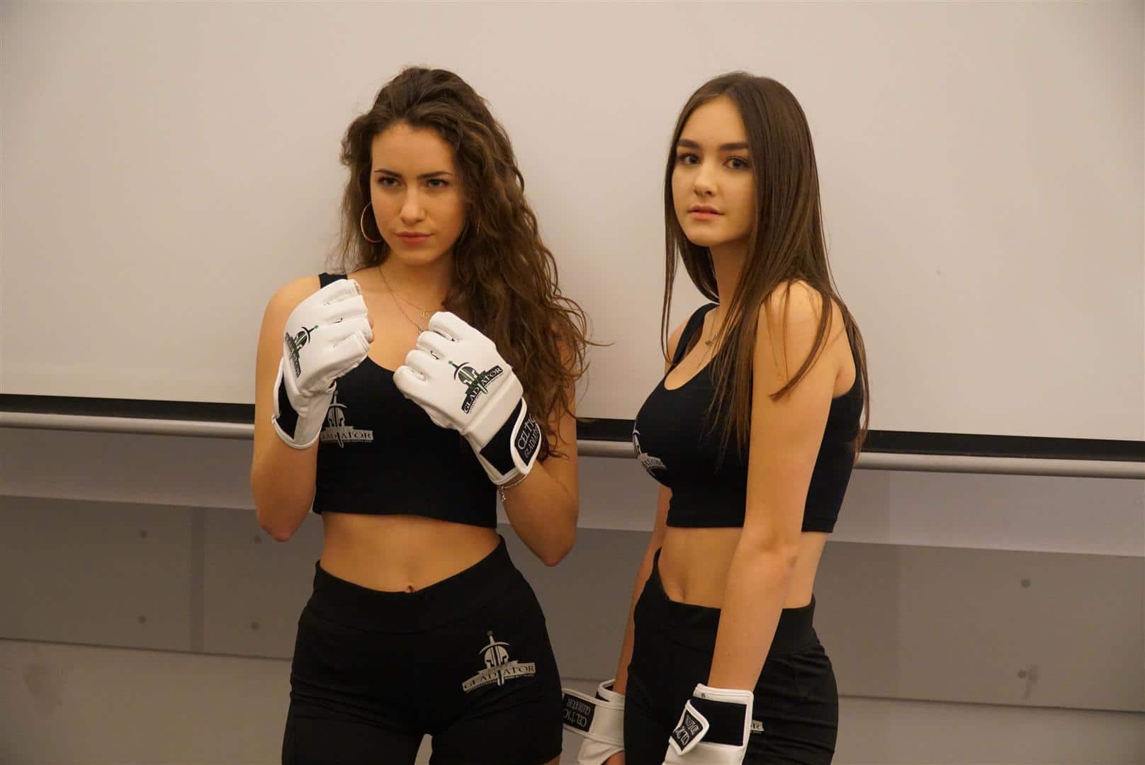 Piękne Ring Girls na gali MMA w Olsztynie. Która z dziewczyn skradnie show? Zobacz zdjęcia