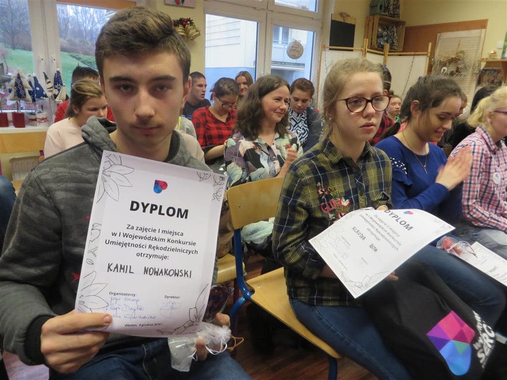 W Zespole Plac&oacute;wek Edukacyjnych odbył się I Wojew&oacute;dzki Konkurs Rękodzielniczy