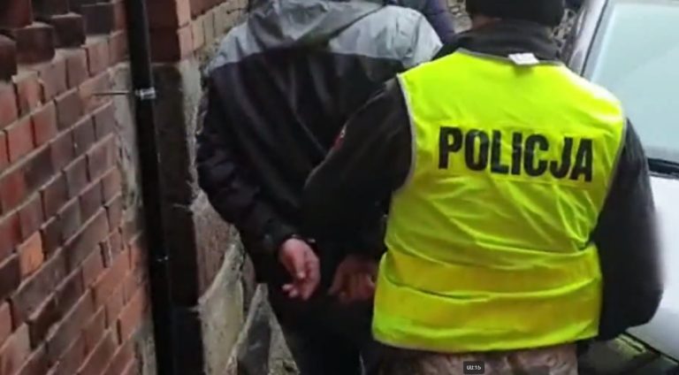 34-latek z Olsztyna ukrywał się w Warszawie. Wyśledzili go słynni &bdquo;łowcy gł&oacute;w&rdquo;