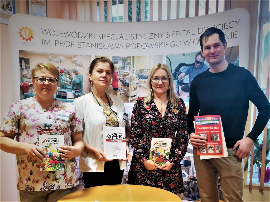Po śmierci brata napisał książki, z kt&oacute;rych doch&oacute;d przeznaczył na pomoc Szpitalowi Dziecięcemu w Olsztynie!