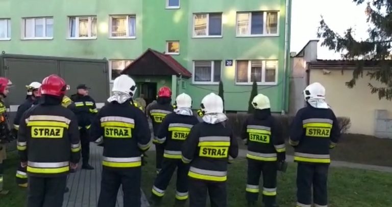 Koniec ewakuacji po odkryciu przez policję &bdquo;arsenału&rdquo; w mieszkaniu