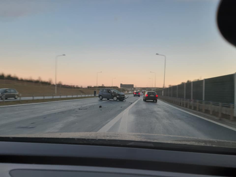 Wypadki i kolizje na drodze do Olsztyna. Pogoda zaskoczyła drogowców?