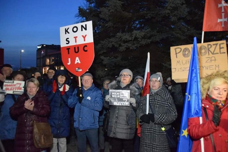 Dwa wiece: w obronie sędziego Juszczyszyna i poparcia dla reform w sądownictwie
