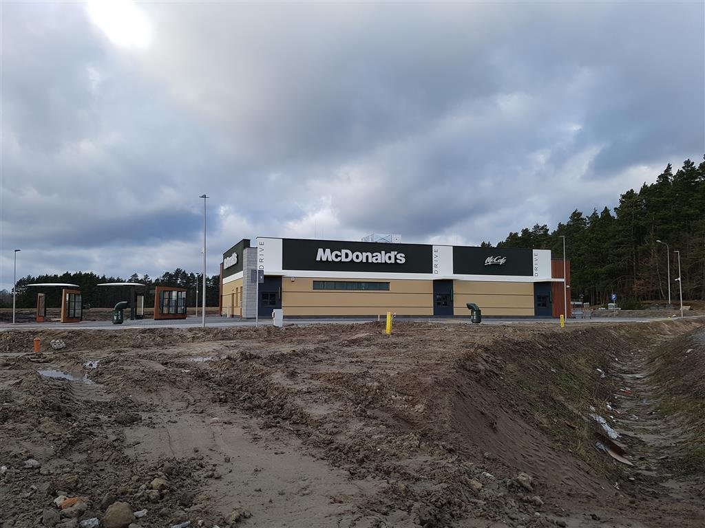 Na wjeździe do Olsztyna powstał McDonald. Buduje się KFC i Burger King