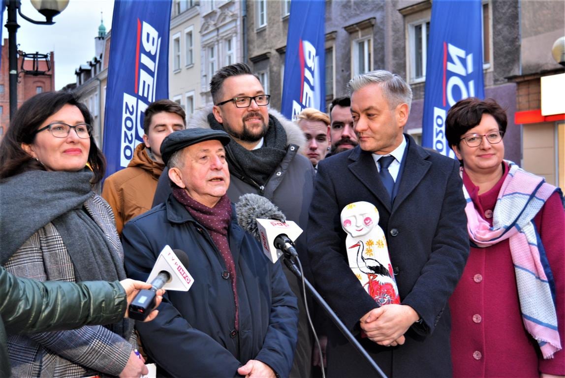 Robert Biedroń lansował się w Olsztynie. Nagle zaatakował go mężczyzna