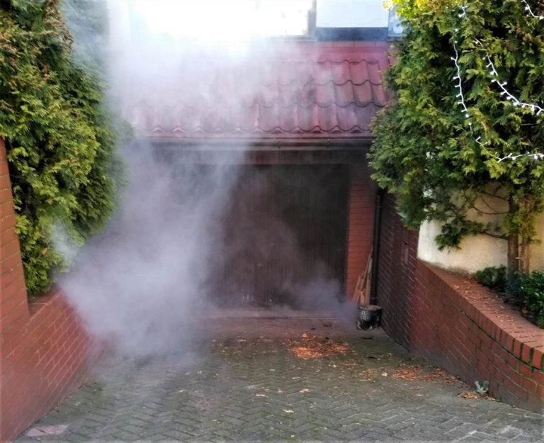 Olsztyńscy urzędnicy zadymiają posesję. Dla nieuczciwych mieszkańc&oacute;w nawet kara więzienia