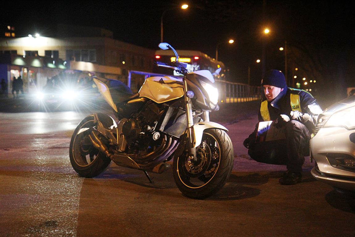 Wywrotka jednośladu na ul. Żołnierskiej. Motocyklista uciekł ze szpitala