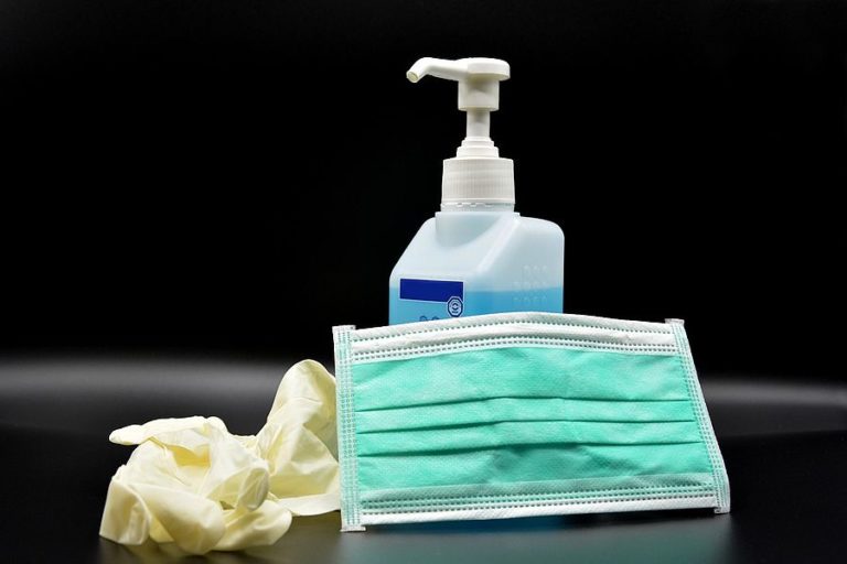 Sprzęt i materiały higieniczne docierają do Olsztyna