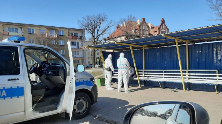 Na dworcu zaczepiał ludzi i twierdził, że ma koronawirusa