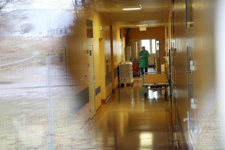 Potwierdzono dwa nowe przypadki zarażenia koronawirusem