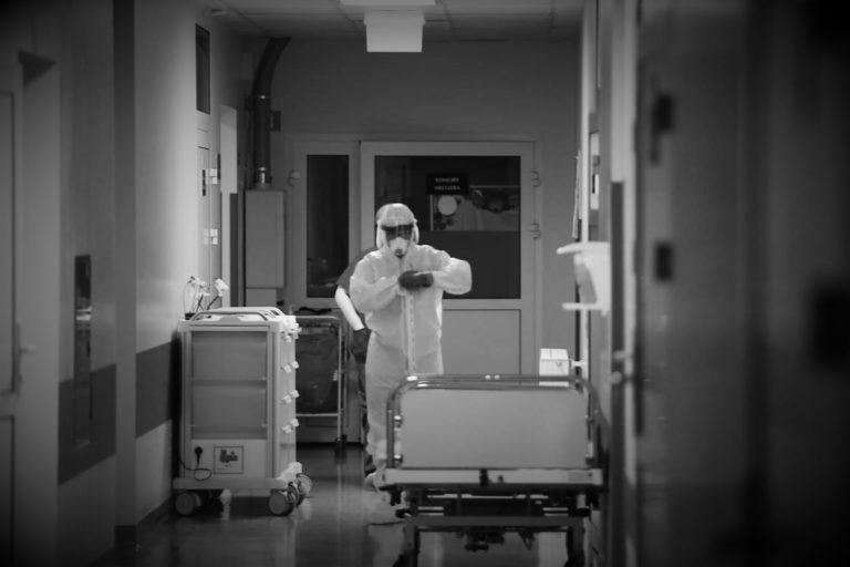 Pierwsza śmiertelna ofiara koronawirusa w Polsce