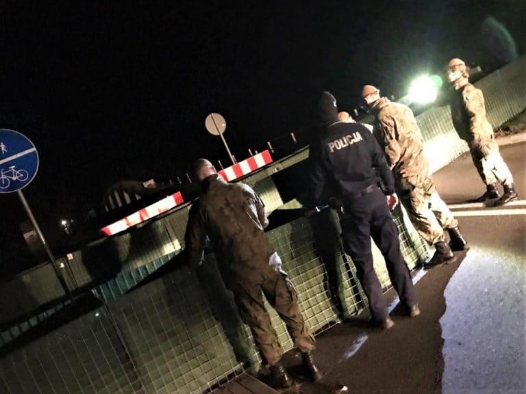 Wojskowe pociski uszkodziły budynki cywilne na Mazurach