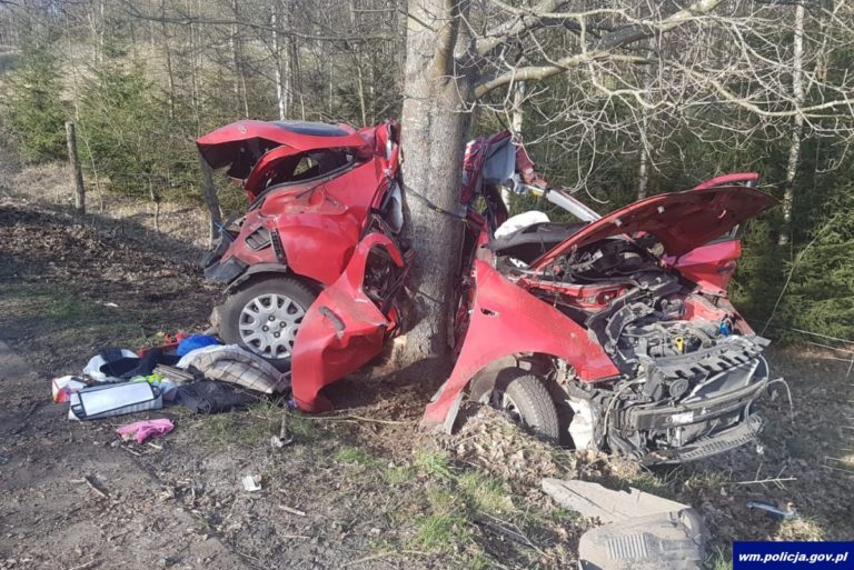 Święta na drogach Warmii i Mazur. 7 wypadk&oacute;w, w kt&oacute;rych 1 osoba zginęła, a 6 zostało rannych