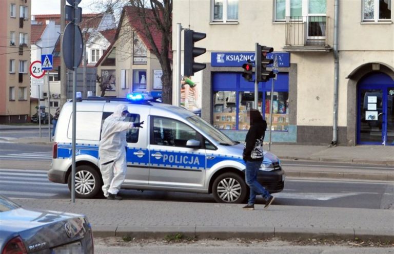 Podejrzana zakażeniem koronawirusem uciekła ze szpitala. Niezwykły pow&oacute;d tej decyzji
