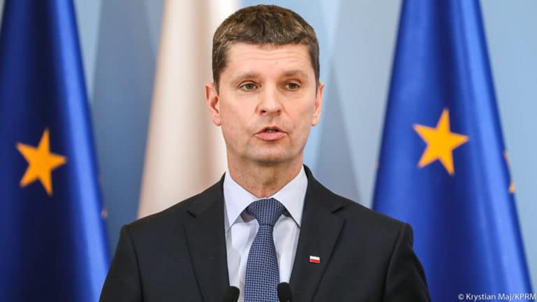Szef MEN: odkładamy&nbsp;matury i egzamin &oacute;smoklasisty i zmieniamy termin