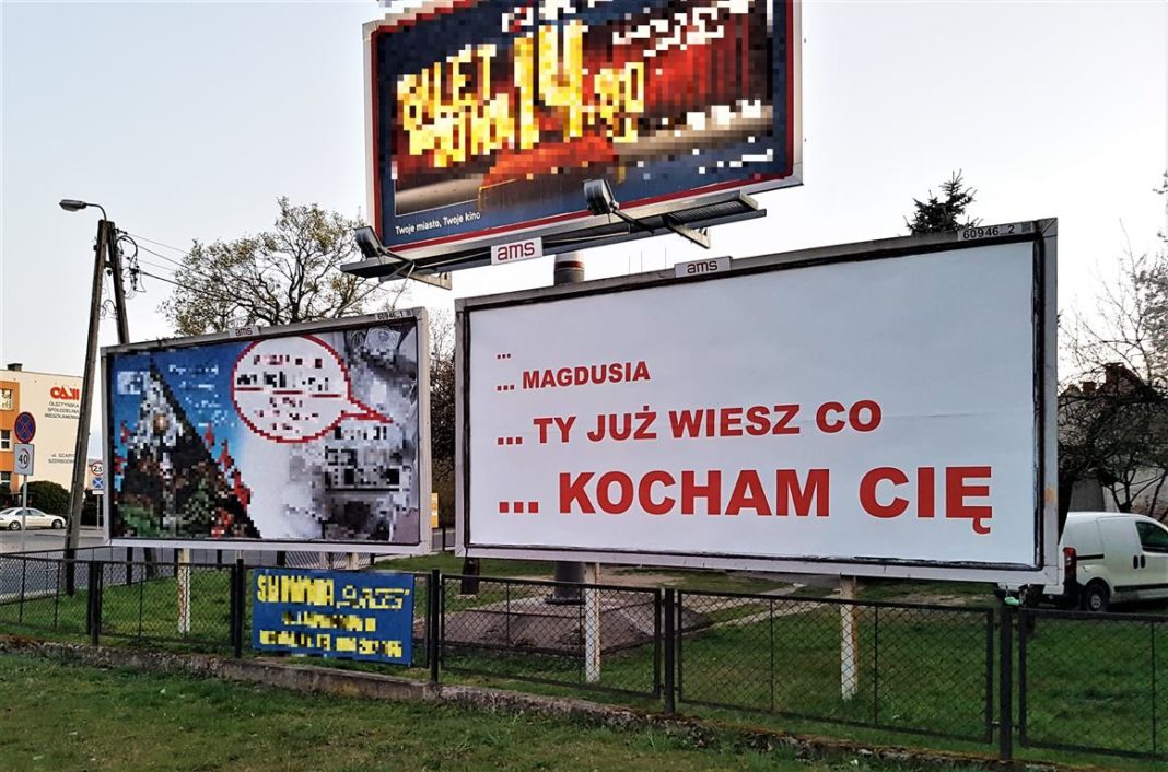 Wyznanie miłosne na billboardzie w Olsztynie