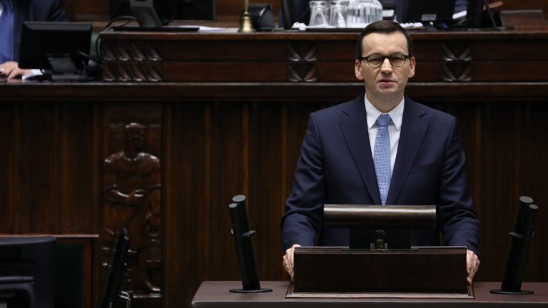 Premier: Spodziewamy się, że szczyt zachorowań jest przed nami &ndash; gdzieś w maju, czerwcu
