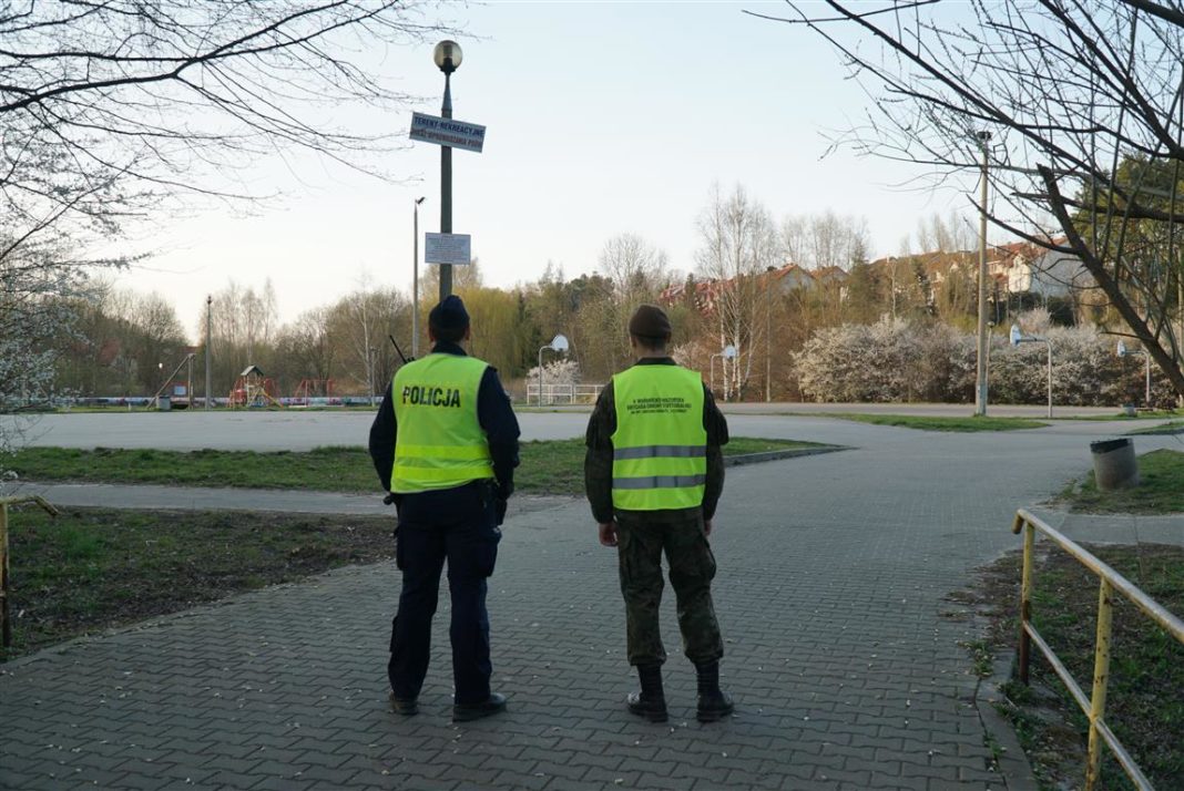 Wicepremier: od tego dnia możemy spodziewać się otwarcia lasów i terenów zielonych. Zmiany w sklepach