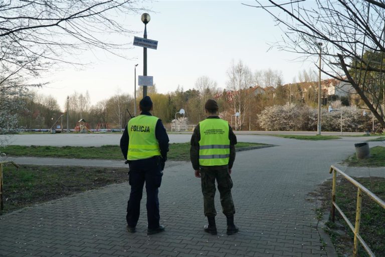 Wicepremier: od tego dnia możemy spodziewać się otwarcia las&oacute;w i teren&oacute;w zielonych. Zmiany w sklepach