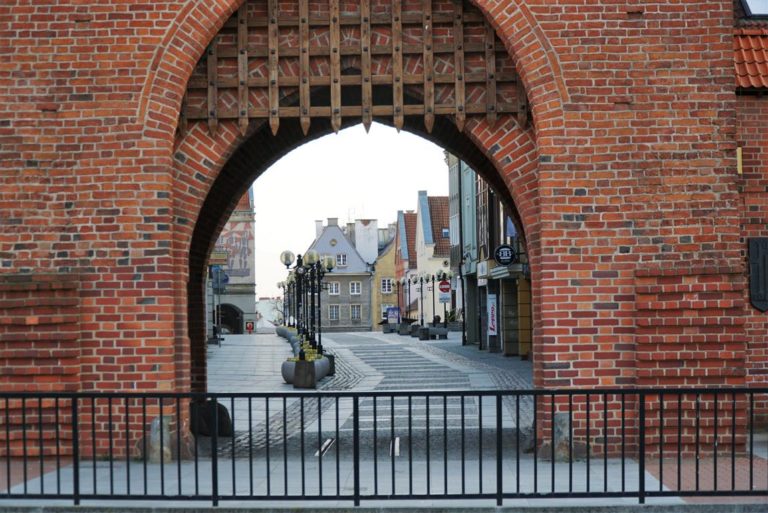 KRD: rosną długi hotelarstwa, gastronomii i cateringu