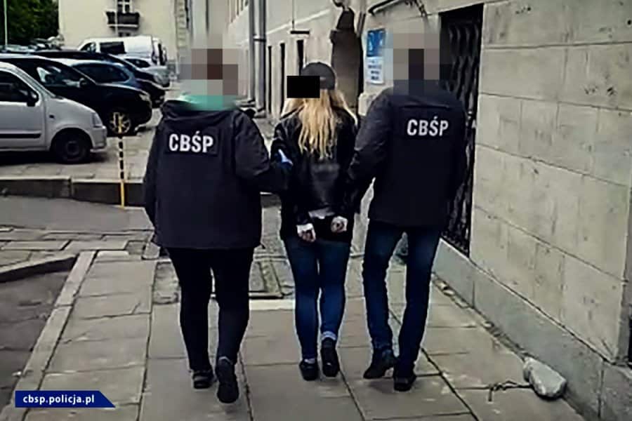 Policjanci z Olsztyna rozbili gang fałszujący brytyjskie funty