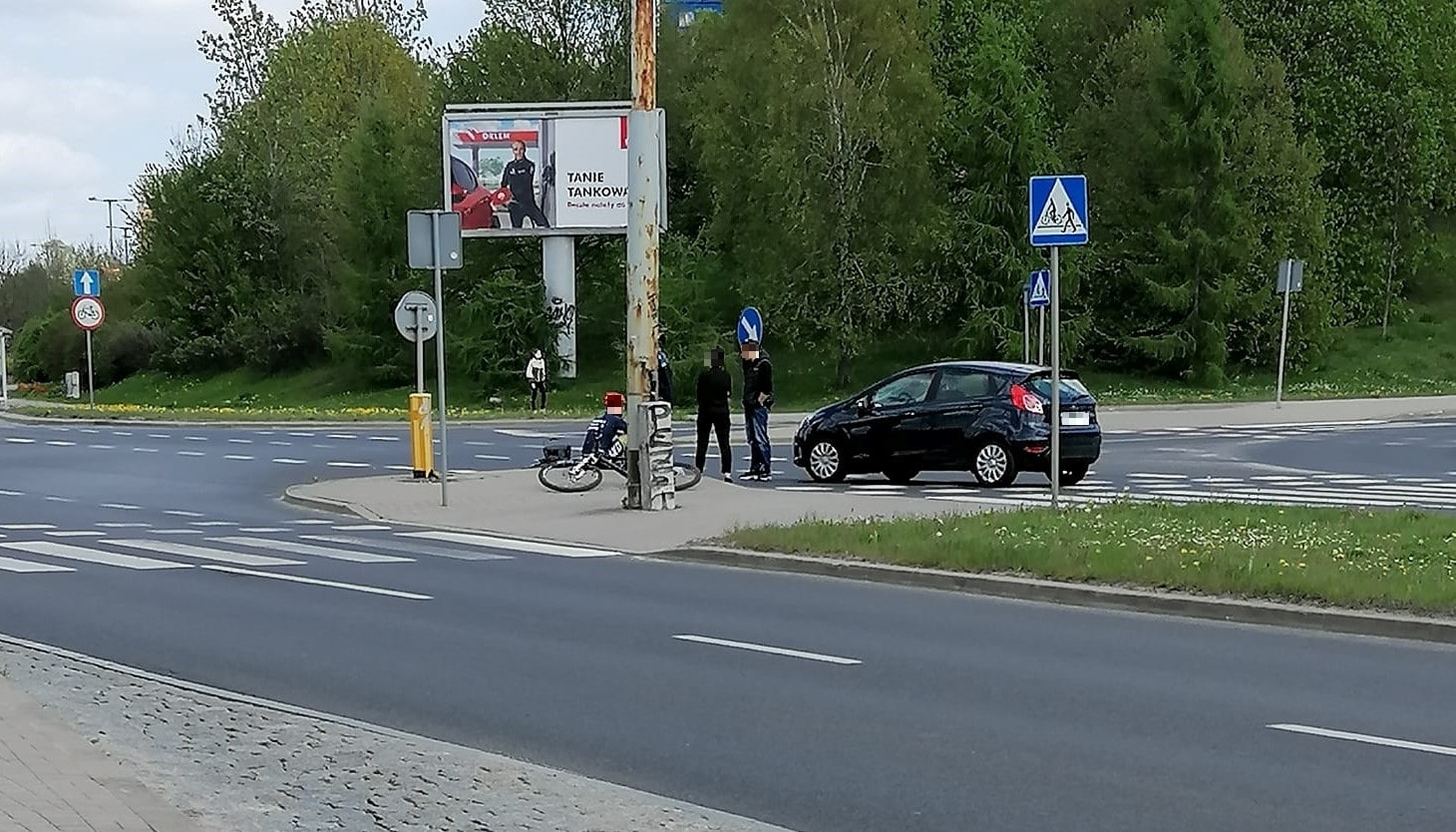 Potrącenie rowerzysty na skrzyżowaniu w Olsztynie