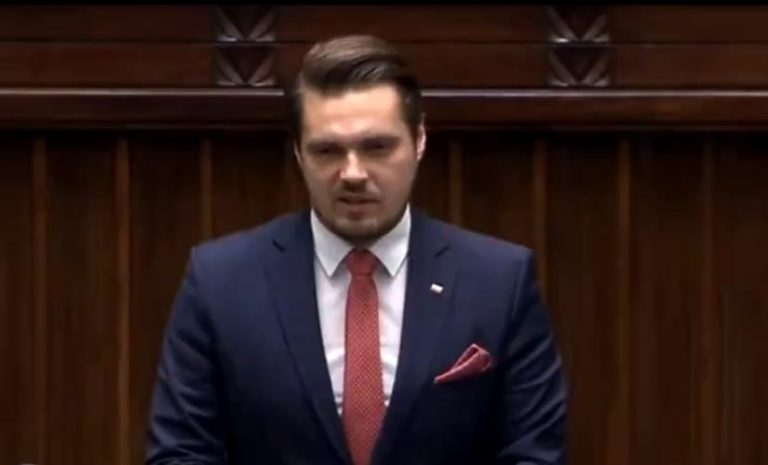 Poseł z Olsztyna Michał Wypij dziękuje Jarosławowi Kaczyńskiemu