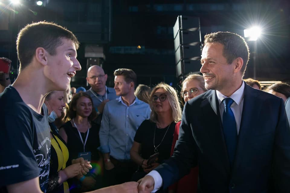 Ipsos: Trzaskowski wygrał z Dudą tylko wśród najmłodszych wyborców