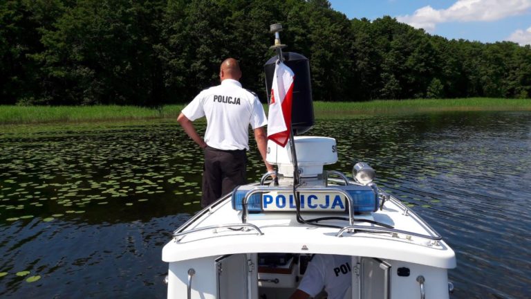 Pijani żeglarze przysparzali pracy służbom w długi weekend na Mazurach