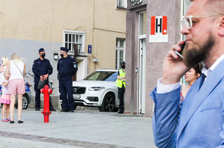 Olsztyn odwiedził kandydat na Prezydenta RP. Nikt nie przyszedł poza funkcjonariuszami policji