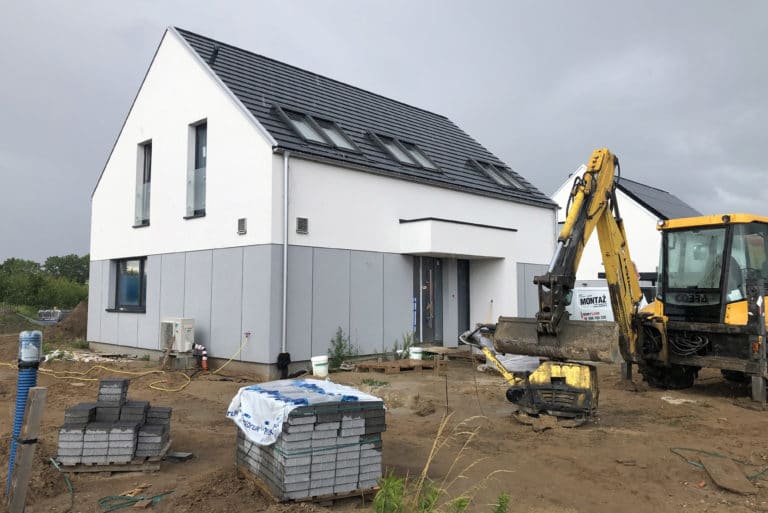 Joanna Jędrzejczyk buduje nowy, energooszczędny dom pod Olsztynem