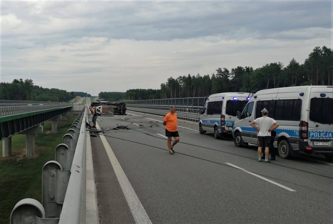 Wypadek na S 51. Droga dojazdowa do Olsztyna zblokowana