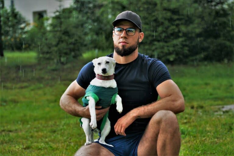 Dzik poharatał głuchego pieska. Paweł Kiełek będzie domagał się odszkodowania