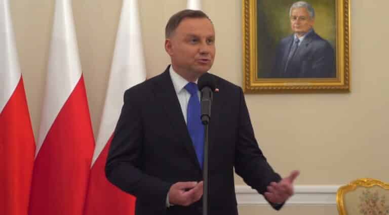 Rafał Trzaskowski nie przyszedł uścisnąć dłoni Andrzejowi Dudzie