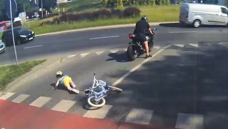 Potrącił dziewczynkę u uciekł. Kim jest napakowany motocyklista? Nowe informacje
