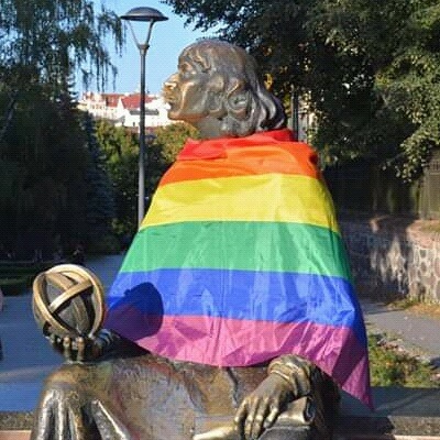 Olsztyńskie LGBT wspiera zatrzymane aktywistki z Warszawy. Tęczowy Kopernik