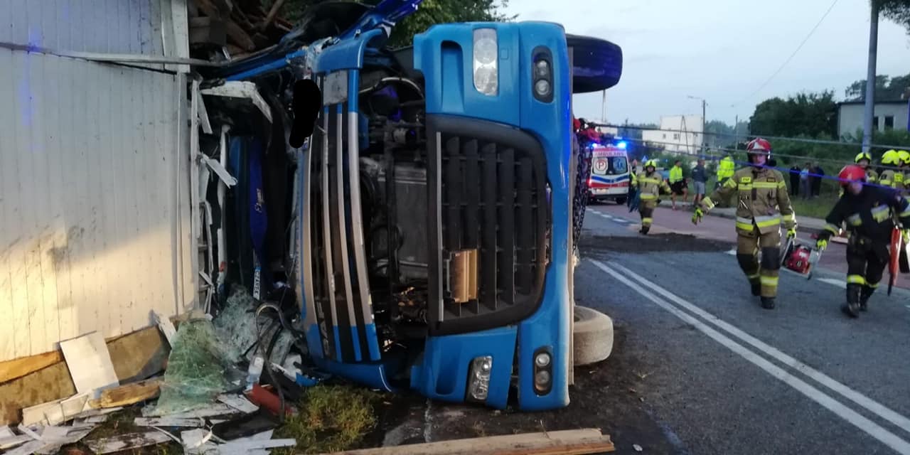 Po wypadku ciężarówki zablokowana motoryzacja Wiadomości