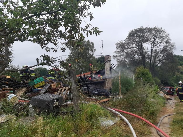 Spłonął dom jednorodzinny, kolejna tragedia rodziny w naszym wojew&oacute;dztwie