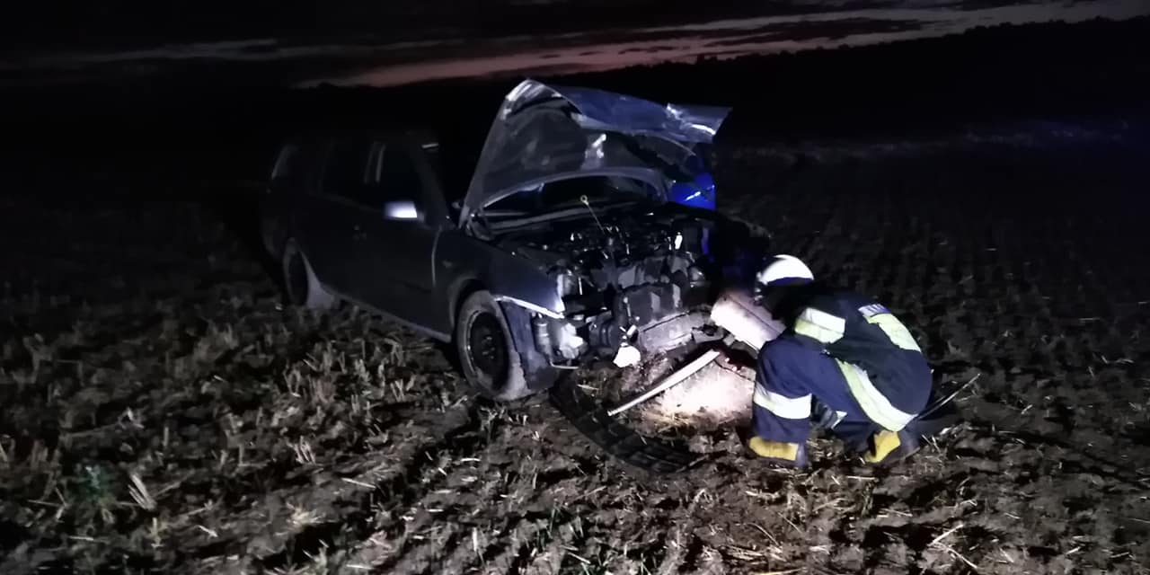 Zaparkowali na płycie lotniska. Uderzył w nich pijany kierowca