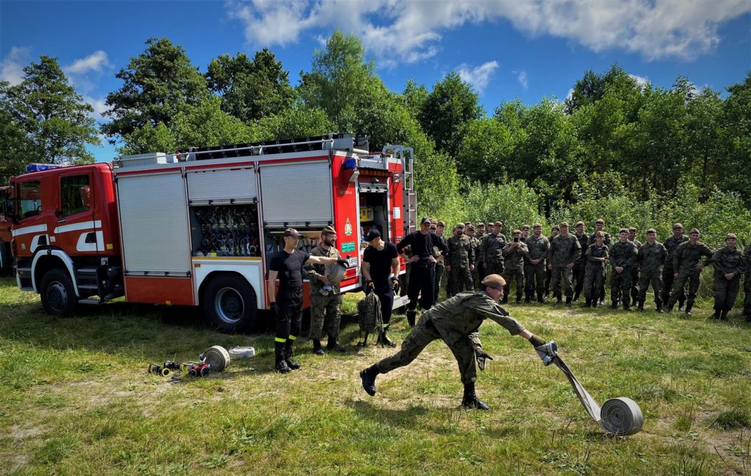 Żołnierze Obrony Terytorialnej wzięli udział w ćwiczeniach ze Strażą Pożarną