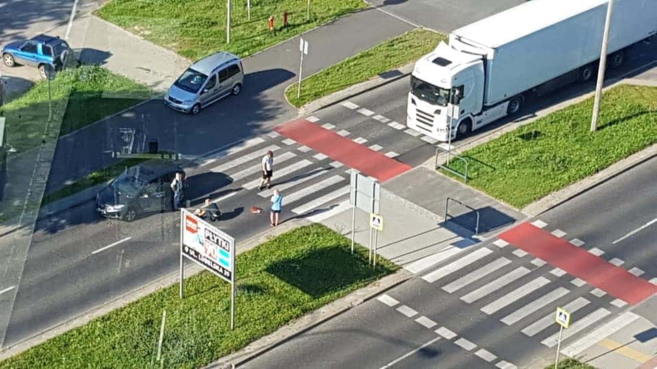 63-latek potrącił kobietę na przejściu w Olsztynie
