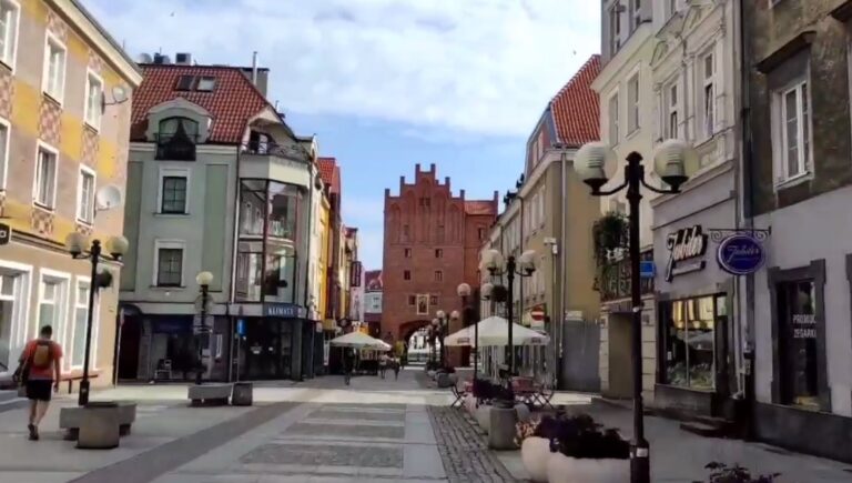 Nietypowa podr&oacute;ż przez olsztyńską &bdquo;star&oacute;wkę&rdquo;