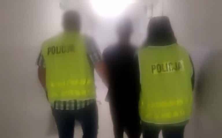 Olsztyńscy policjanci zatrzymali 28-latka. Miał 850 gram&oacute;w marihuany. Ale to nie wszystko