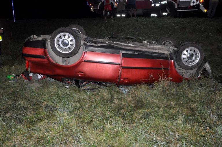 Kierowca był tak pijany, że z poważnego wypadku wyszedł bez szwanku