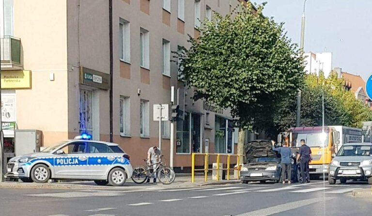 Dzielnicowy na ratunek kierowcy